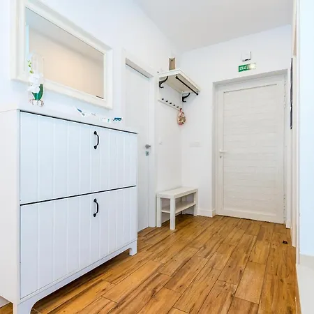 Sunrise 别墅 希贝尼克